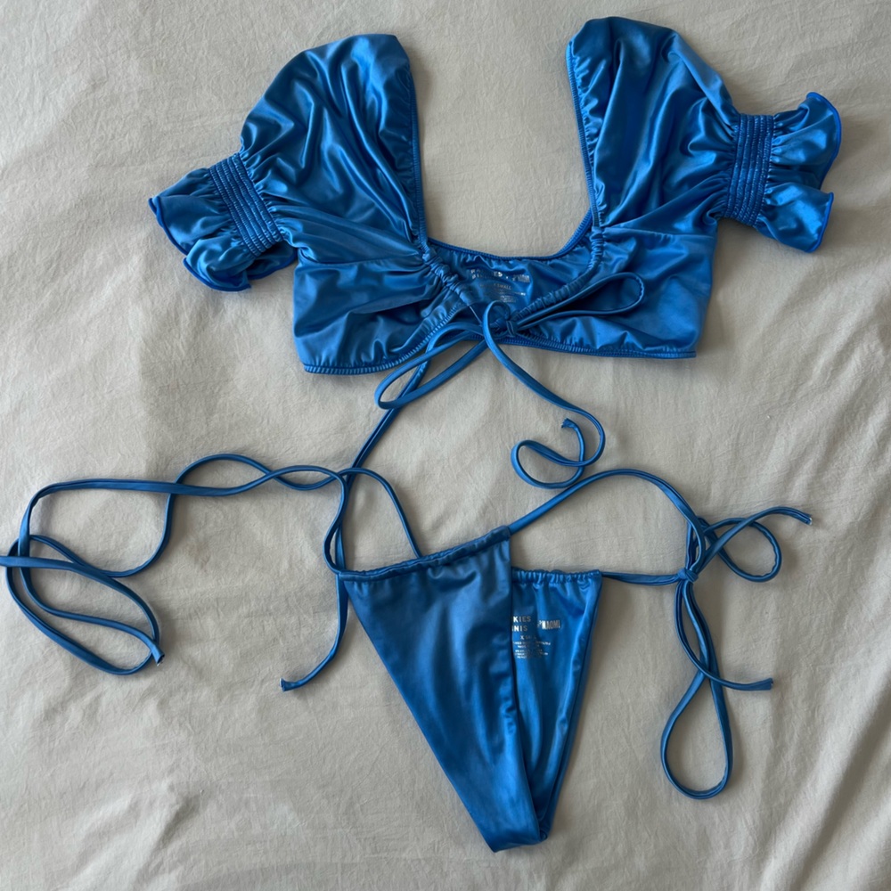 Frankie’s Bikini